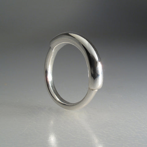 Loop Wedding Ring
